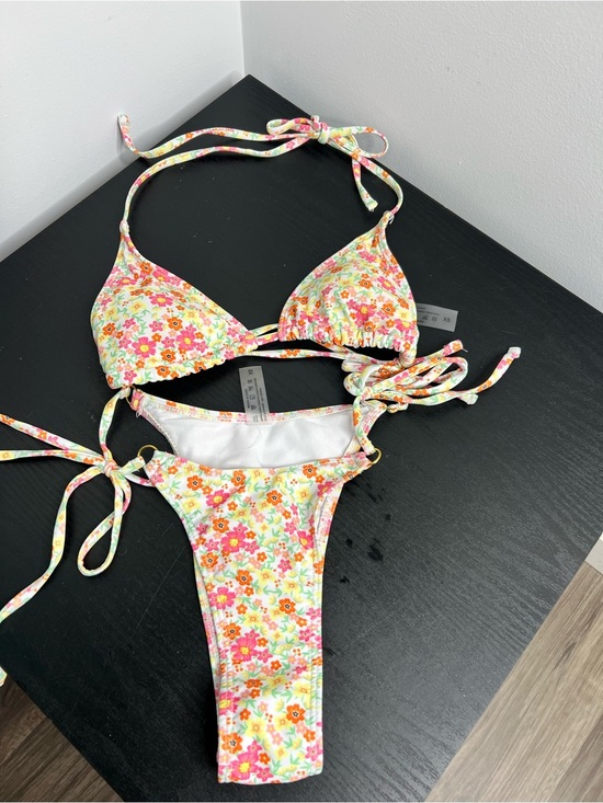 SHEIN Other - SHEIN Floral Print Bikini Size XS